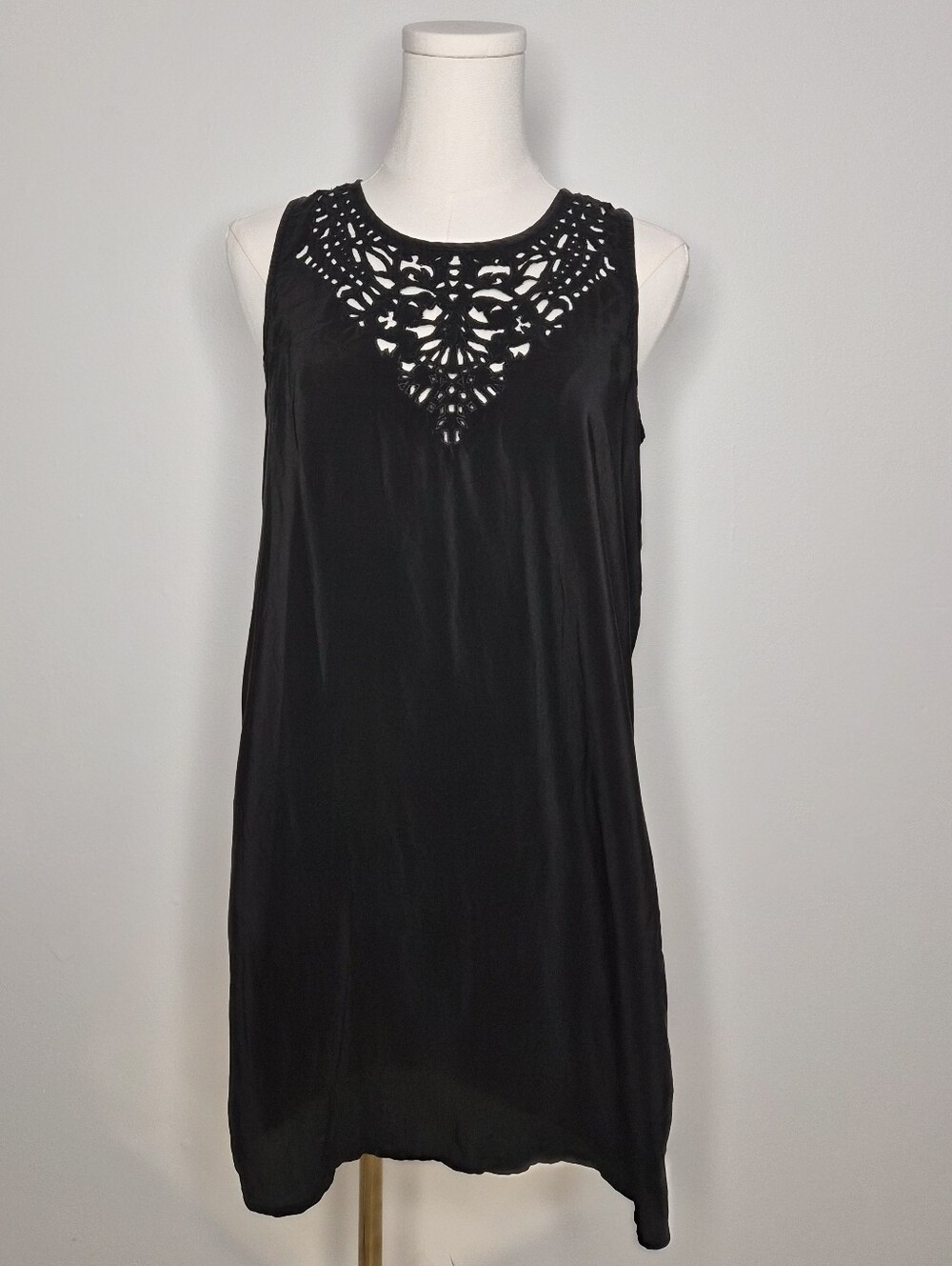 Joie Black 100% Silk Laser Cutout Shift Dress Size S - Picture 1 of 6